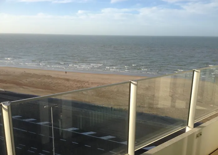 Raversijde With Seaview 奥斯滕德