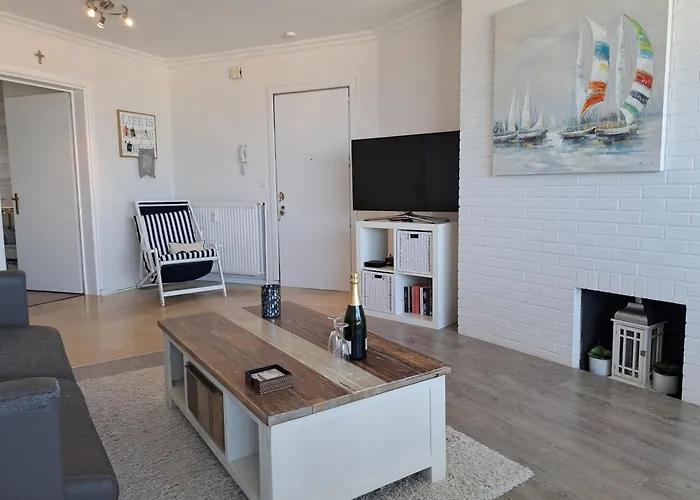 Apartment Raversijde With Seaview